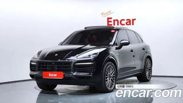 Porsche Cayenne 2023 — Şəkil 7/37