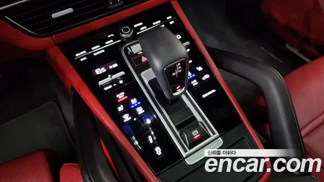 Porsche Cayenne 2023 — Şəkil 17/37