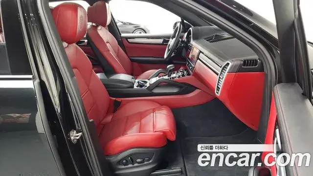 Porsche Cayenne 2023 — Şəkil 35/37