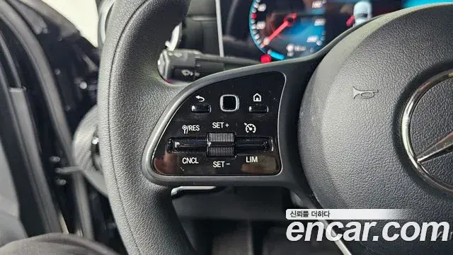Mercedes-Benz A-Class 2020 — Photo 29/30