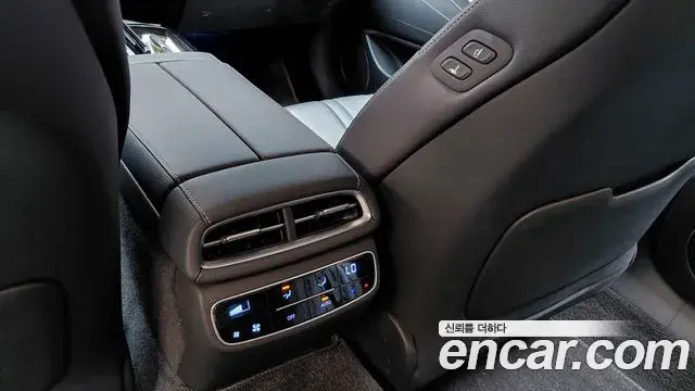 Genesis G80 2022 — ფოტო 12/30