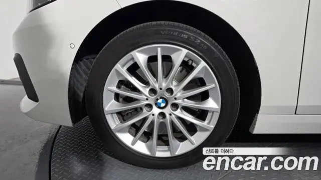 BMW 2 Series Gran Coupe 2020 — Фото 4/20