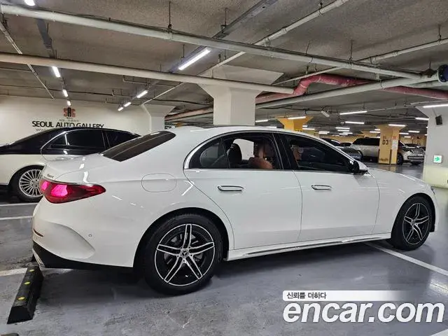 Mercedes-Benz E-Class 2025 — ფოტო 20/20
