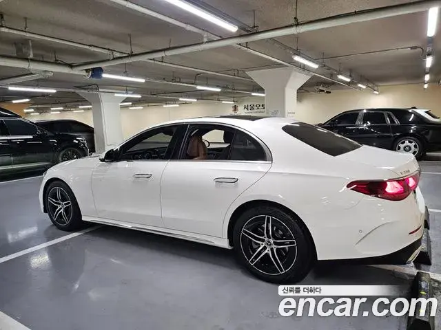 Mercedes-Benz E-Class 2025 — ფოტო 1/20