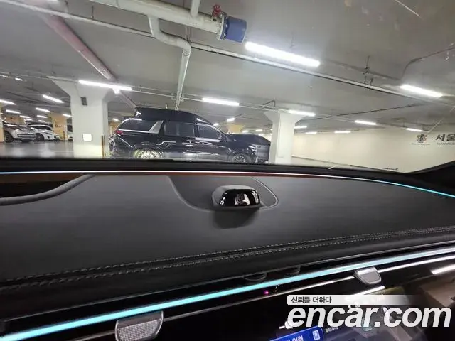 Mercedes-Benz E-Class 2025 — ფოტო 16/20