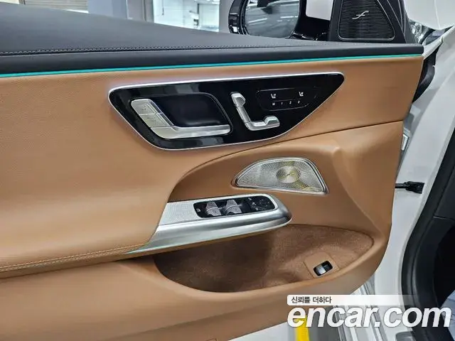 Mercedes-Benz E-Class 2025 — ფოტო 9/20