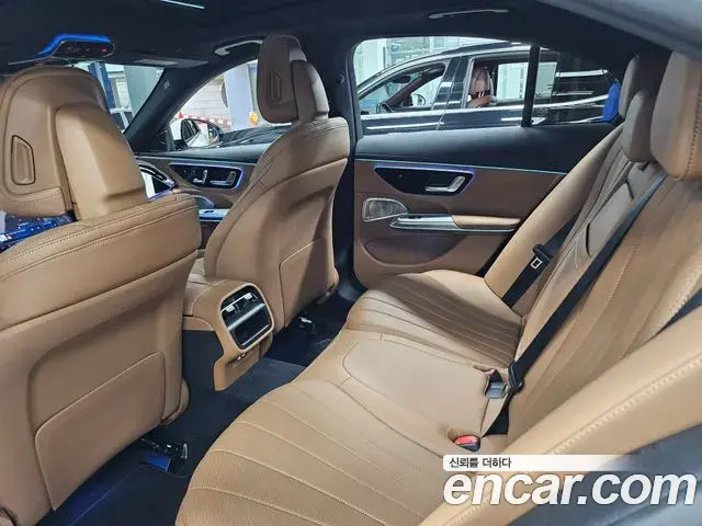 Mercedes-Benz E-Class 2025 — ფოტო 14/20