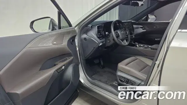 Lexus RX350h 2023 — Photo 11/31