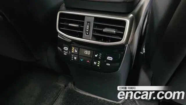 Lexus RX350h 2023 — Photo 30/31