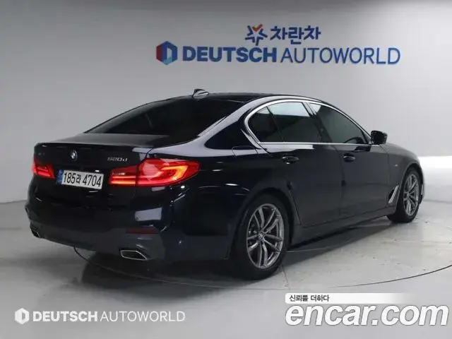 BMW 5 Series 2020 — ფოტო 14/20