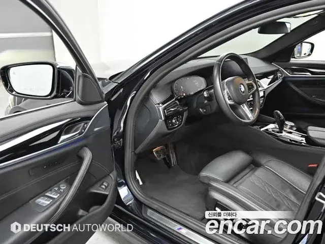 BMW 5 Series 2020 — ფოტო 20/20