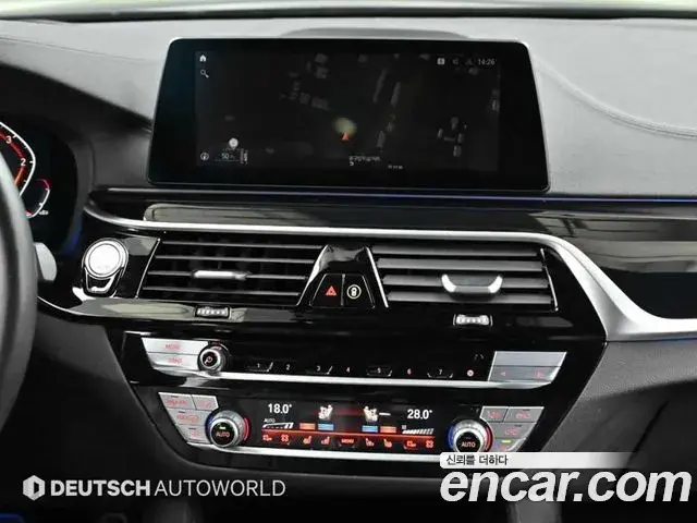 BMW 5 Series 2020 — ფოტო 6/20