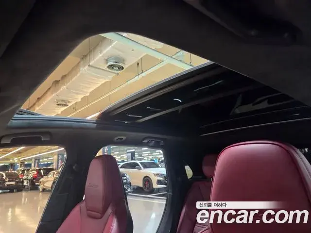 Porsche Cayenne 2021 — ფოტო 12/20
