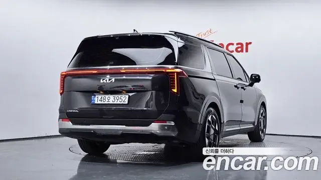 Kia Carnival 2024 — Фото 2/20