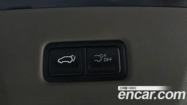 Kia Carnival 2024 — Фото 17/20