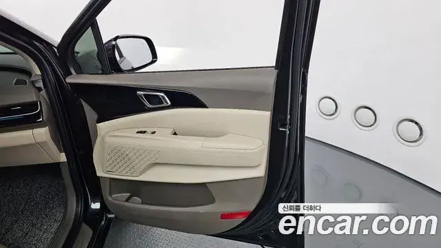 Kia Carnival 2024 — Photo 31/37