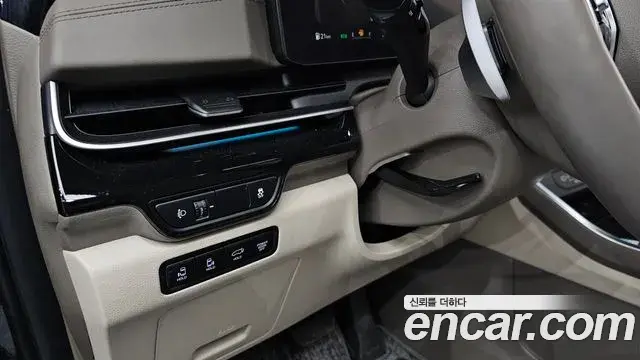 Kia Carnival 2024 — Photo 22/37
