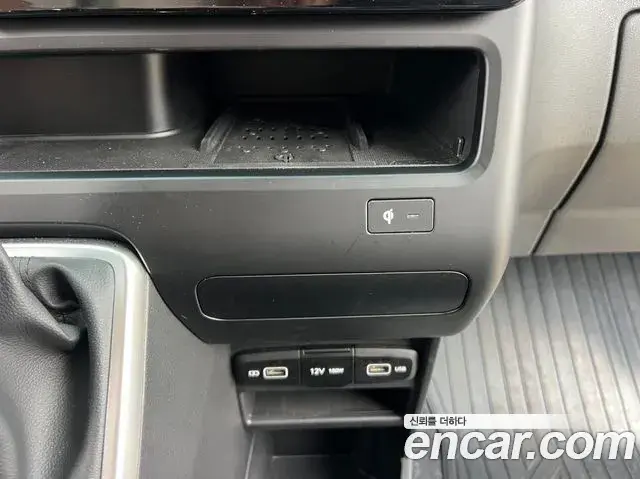 Hyundai Staria 2023 — Şəkil 14/20