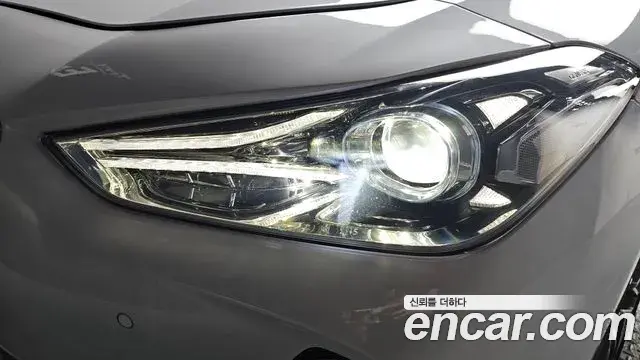 Genesis G70 2018 — ფოტო 14/32