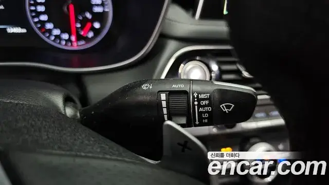 Genesis G70 2018 — ფოტო 16/32