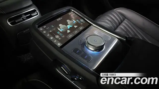 Genesis G90 2022 — ფოტო 27/38