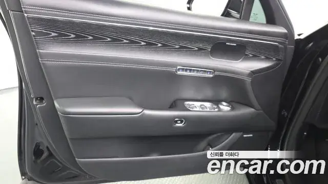 Genesis G90 2022 — ფოტო 20/38