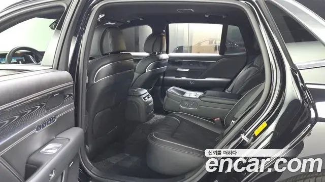 Genesis G90 2022 — ფოტო 35/38