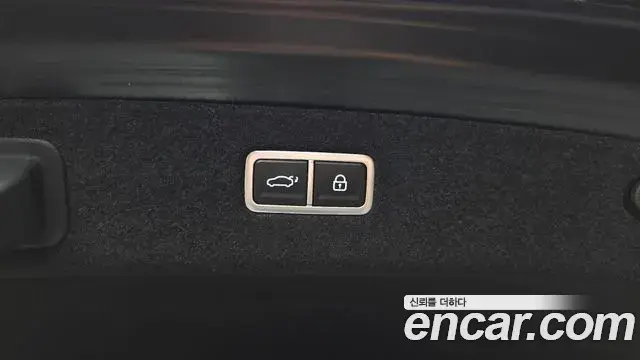 Genesis G90 2022 — ფოტო 11/38