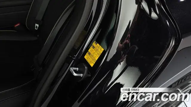 Genesis G90 2022 — ფოტო 13/38