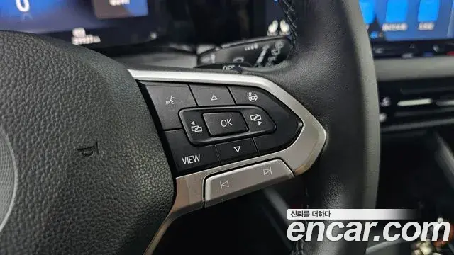 Volkswagen Golf 2022 — ფოტო 25/30