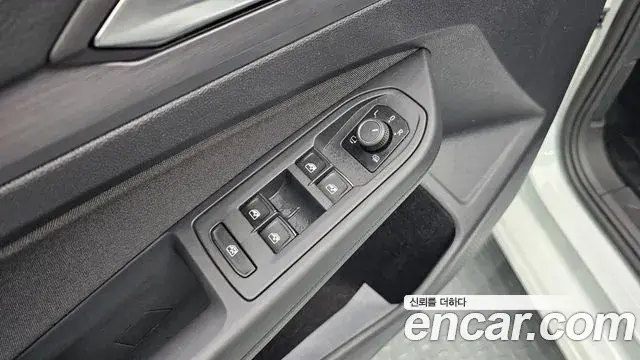Volkswagen Golf 2022 — ფოტო 28/30