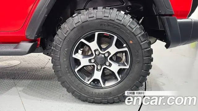Jeep Wrangler 2019 — Şəkil 30/31