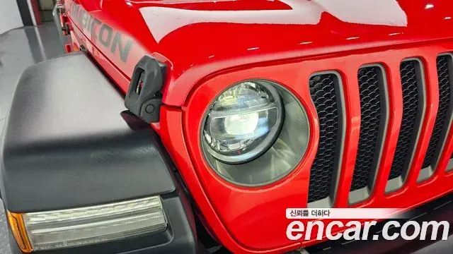 Jeep Wrangler 2019 — Şəkil 13/31