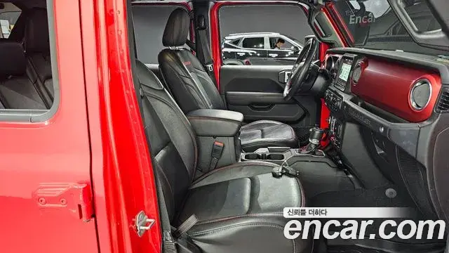 Jeep Wrangler 2019 — Şəkil 16/31