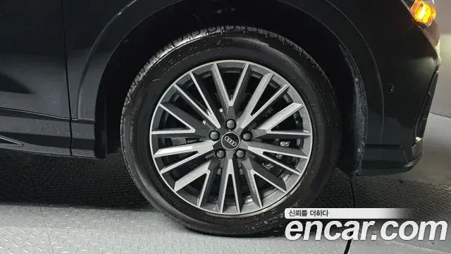 Audi Q3 2025 — ფოტო 13/32