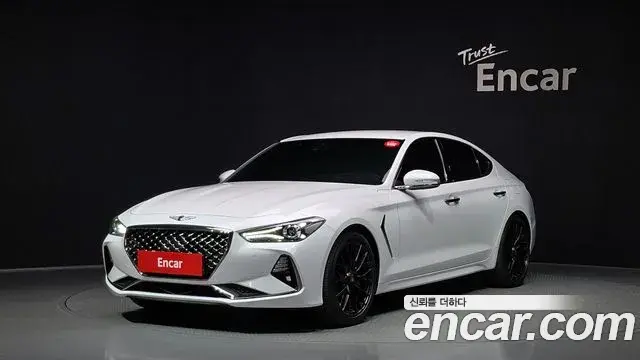 Genesis G70 2018 — Photo 13/35
