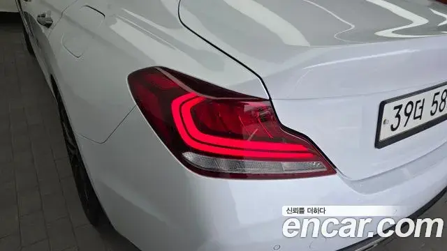 Genesis G70 2018 — Photo 8/35