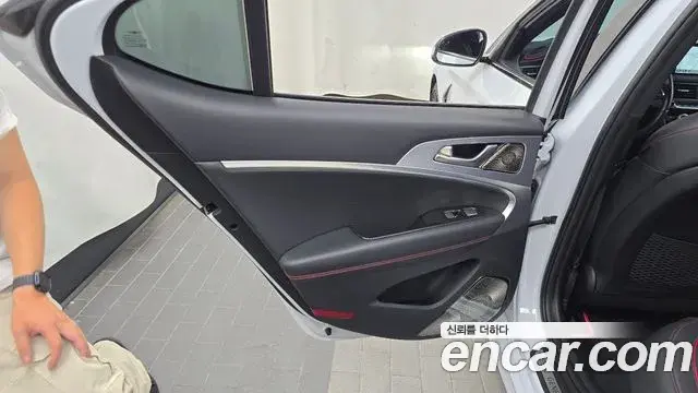 Genesis G70 2018 — Photo 34/35