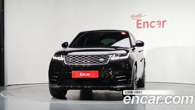 Land Rover Range Rover Velar 2018 — Photo 2/36