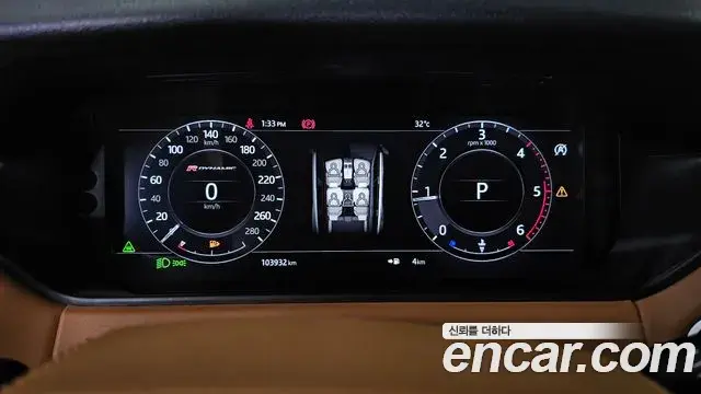Land Rover Range Rover Velar 2018 — Photo 8/36