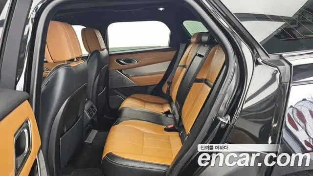 Land Rover Range Rover Velar 2018 — Photo 16/36