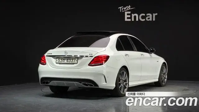 Mercedes-Benz C-Class 2018 — ფოტო 9/20