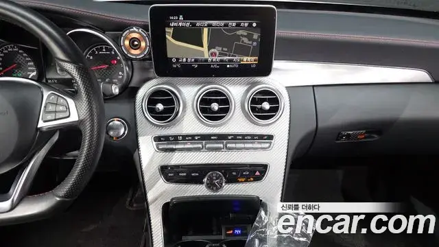 Mercedes-Benz C-Class 2018 — ფოტო 7/20