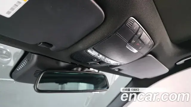 Mercedes-Benz C-Class 2018 — ფოტო 13/20