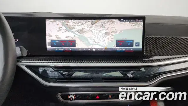 BMW X7 2025 — Photo 27/36