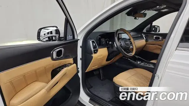 Kia Sorento 2022 — Фото 8/20