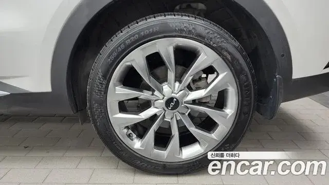 Kia Sorento 2022 — ფოტო 17/35