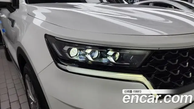 Kia Sorento 2022 — ფოტო 27/35