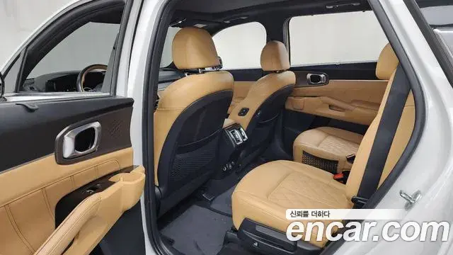 Kia Sorento 2022 — ფოტო 15/35