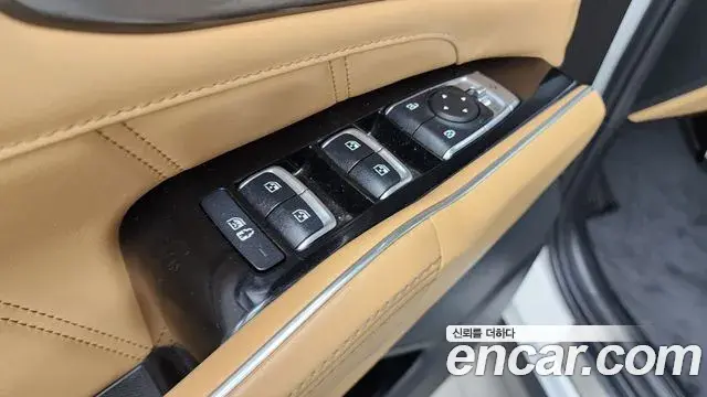 Kia Sorento 2022 — ფოტო 16/35